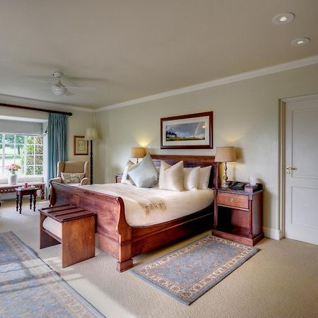 Moorcroft Manor Boutique Country Hotel ヒメヴィル エクステリア 写真